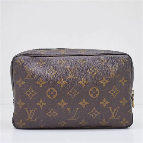 louis vuitton kosmetiktasche damen|louis vuitton factory outlet clearance.